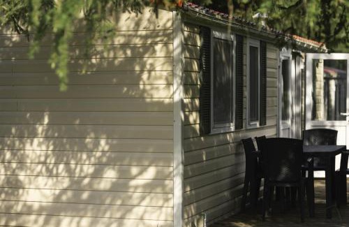 Januv Dul Ski Chalet | Camping 2000 - Stacaravan Fiji
