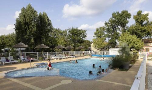 Montpon-Menesterol Other | Camping 3 étoiles - Piscine - ccbb0if