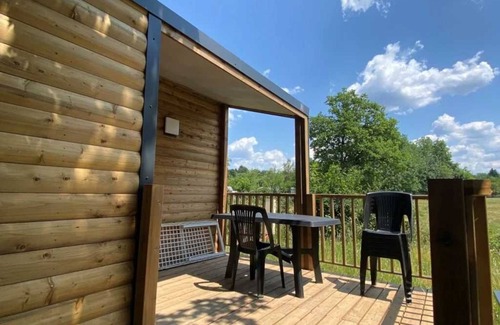 Corcieux House | Camping 3 étoiles - Piscine - ccbaha0