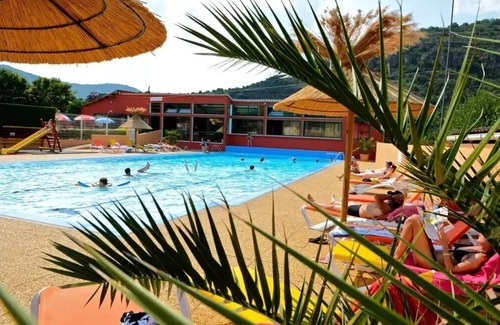 Saint-Rome-de-Tarn House | Camping de la Cascade * - Super Cordelia Mobil-home 32m2 - 3 bedrooms - 5/6 pers. - Television (sam./sam. July and August) 6 persons