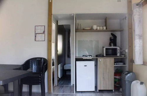 Banon House | Camping Flower l'Epi Bleu* - Mobile Home Rapid Home 3 rooms 4 people Without sanitary facilities