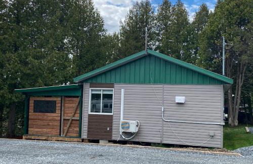 Saint-Lambert-de-Lauzon Other | Camping Gaulois - Chalet Vert