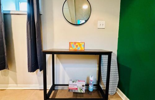 Cherry Hill Apartment | Campu’s Basement Studio w/private entrance