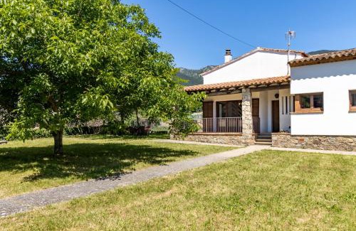 Macanet de Cabrenys Ski Chalet | Can Cardina - Casa con jardín cerca de Francia