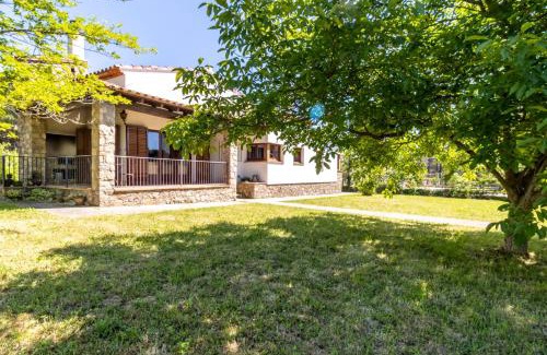 Macanet de Cabrenys Ski Chalet | Can Cardina - Casa con jardín cerca de Francia