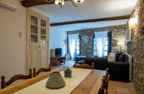 Capmany House | Can Llobet
