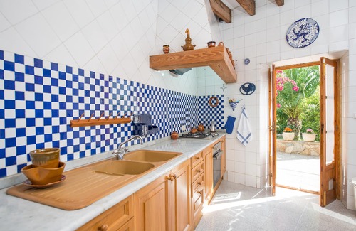 Genova House | CAN REI DES PLA - Chalet with private garden in Gènova. Free WiFi