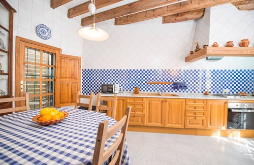 Genova House | CAN REI DES PLA - Chalet with private garden in Gènova. Free WiFi