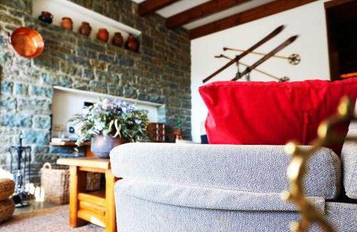 Rupit I Pruit House | CAN REXACH