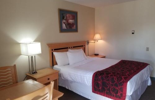Cache Creek Hotel | Canada's Best Value Desert Inn & Suites