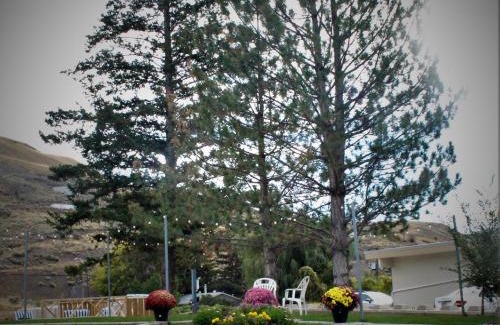 Cache Creek Hotel | Canada's Best Value Desert Inn & Suites