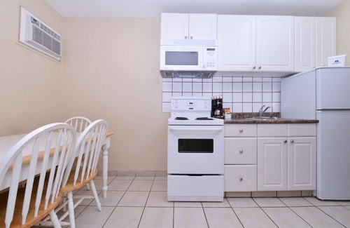Vernon Hotel | Canadas Best Value Inn & Suites Vernon