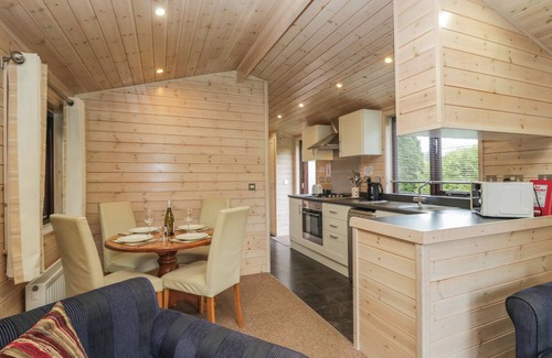 Keswick Cottage | Canadian Cabin No 38