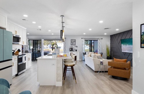 Bay Crest Park House | Canal views, dock, MANATEES, pool and more!