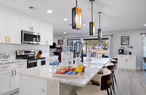 Bay Crest Park House | Canal views, dock, MANATEES, pool and more!