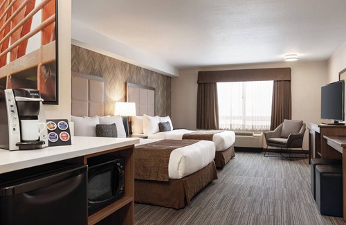 Airdrie Hotel | Canalta Airdrie