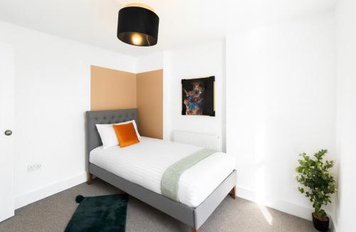 Lansbury Apartment | Canary Wharf - Contractors - 4 Bed