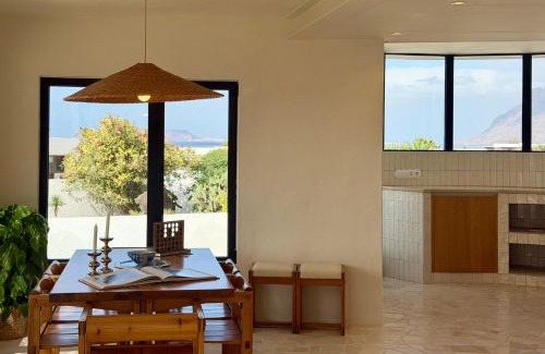 Urbanizacion Famara Villa | Canaryislandshost l Risco Suite Lanzarote