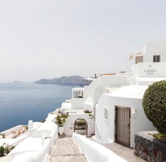 Oia Hotel | Canaves Ena - Small Luxury Hotels of the World