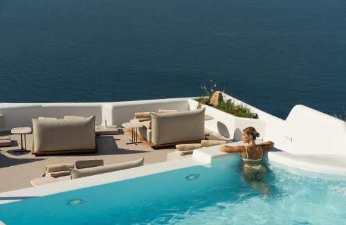 Oia Hotel | Canaves Ena - Small Luxury Hotels of the World