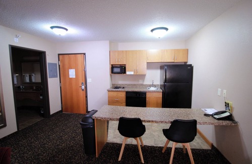 Canby Hotel | Canby Inn And Suites