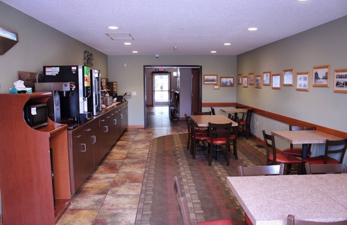 Canby Hotel | Canby Inn And Suites