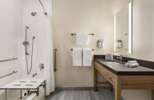Bessemer Hotel | Candlewood Suites Bessemer - Birmingham SW by IHG