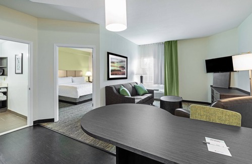 Hattiesburg Hotel | Candlewood Suites Hattiesburg by IHG