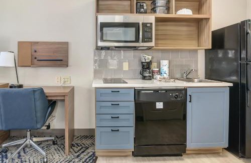 Longview Hotel | Candlewood Suites Longview by IHG