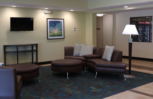 Goodlettsville Hotel | Candlewood Suites Goodlettsville - Nashville by IHG