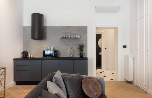 Donji Grad Apartment | Candy Cavalier Zagreb Center Lux