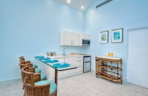 Cane Garden Bay Hotel | Cane Garden Bay Beach Hotel
