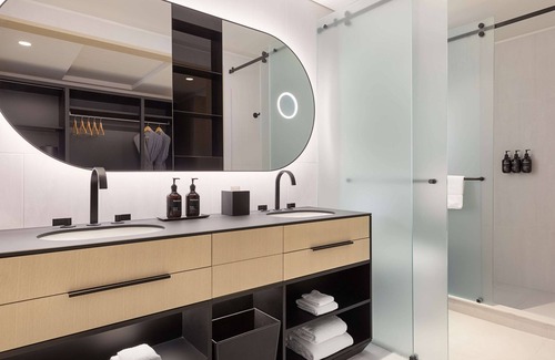 Upper Jarvis Hotel | Canopy By Hilton Toronto Yorkville
