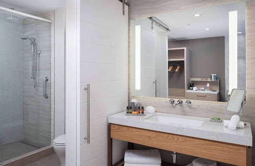 Downtown West Palm Beach Hotel | Canopy by Hilton West Palm Beach Downtown