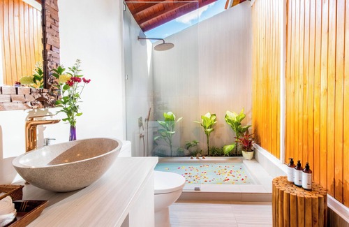 Lodtunduh Hotel | Canvas Escape Resort