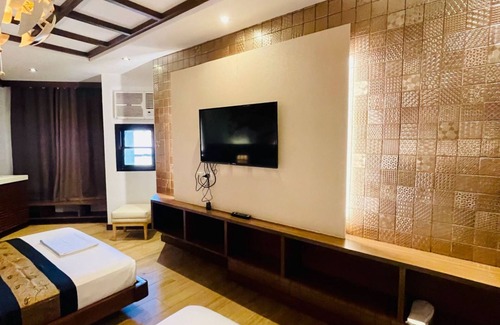 Bagong Pag-asa Hotel | Cap. O 897 Takara Hotel And Events Place