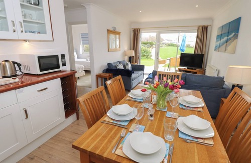 Yarmouth Cottage | Cape A1