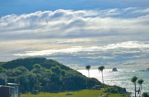 Cape Foulwind House | Cape Foulwind Clifftop Cabin