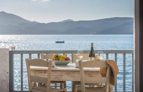 Tripiti Apartment | Capetan Nikolas-boat house
