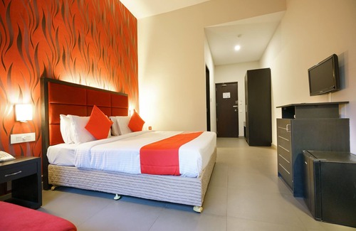 Alwaye Hotel | Capital O 15754 Mookkannoor Tourist Home