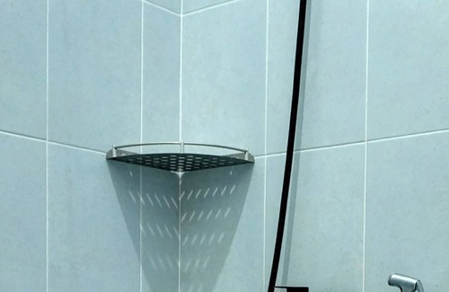 Cikarang Hotel | Capital O 92804 La Tansa Syariah Hotel