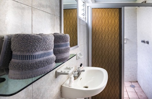Ciudad Guzman Hotel | Capital O Colón, Ciudad Guzmán Jalisco