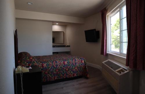 Beach Hill - Beach Flats Hotel | Capri Motel Santa Cruz Beach Boardwalk