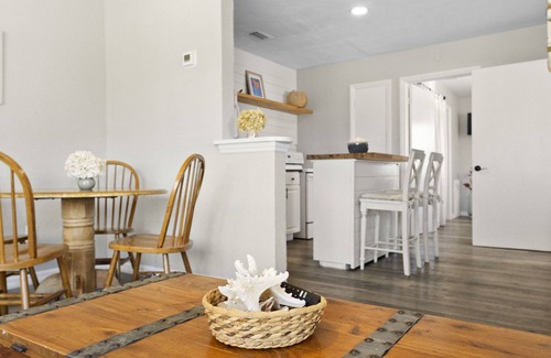 West Bradenton Apartment | Captain’s Quarters | Near AMI | Near IMG | Patio | TV