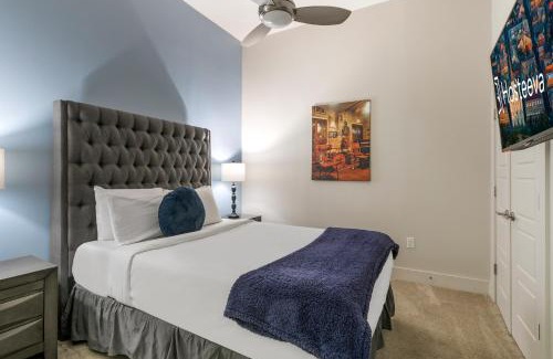 Central Business District Apartment | Captivating Condo near City Hot Spots