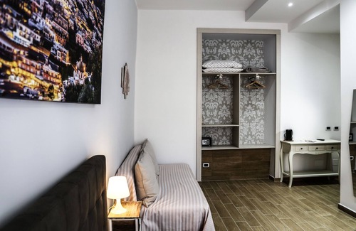 Naples City Centre Bed & Breakfast | Caracciolo109