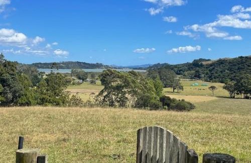 Mangonui House | Caravan In The Orchard