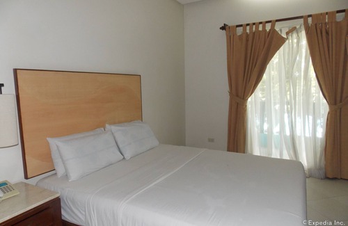 Bacolod Hotel | Caribbean Waterpark and Resotel