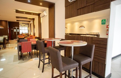 Joao Ribeiro Hotel | Carlton Plaza Torre