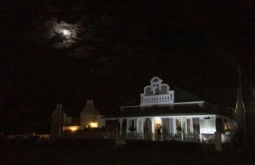 Calvinia Bed & Breakfast | Carmel Villa B&B or Self-Catering
